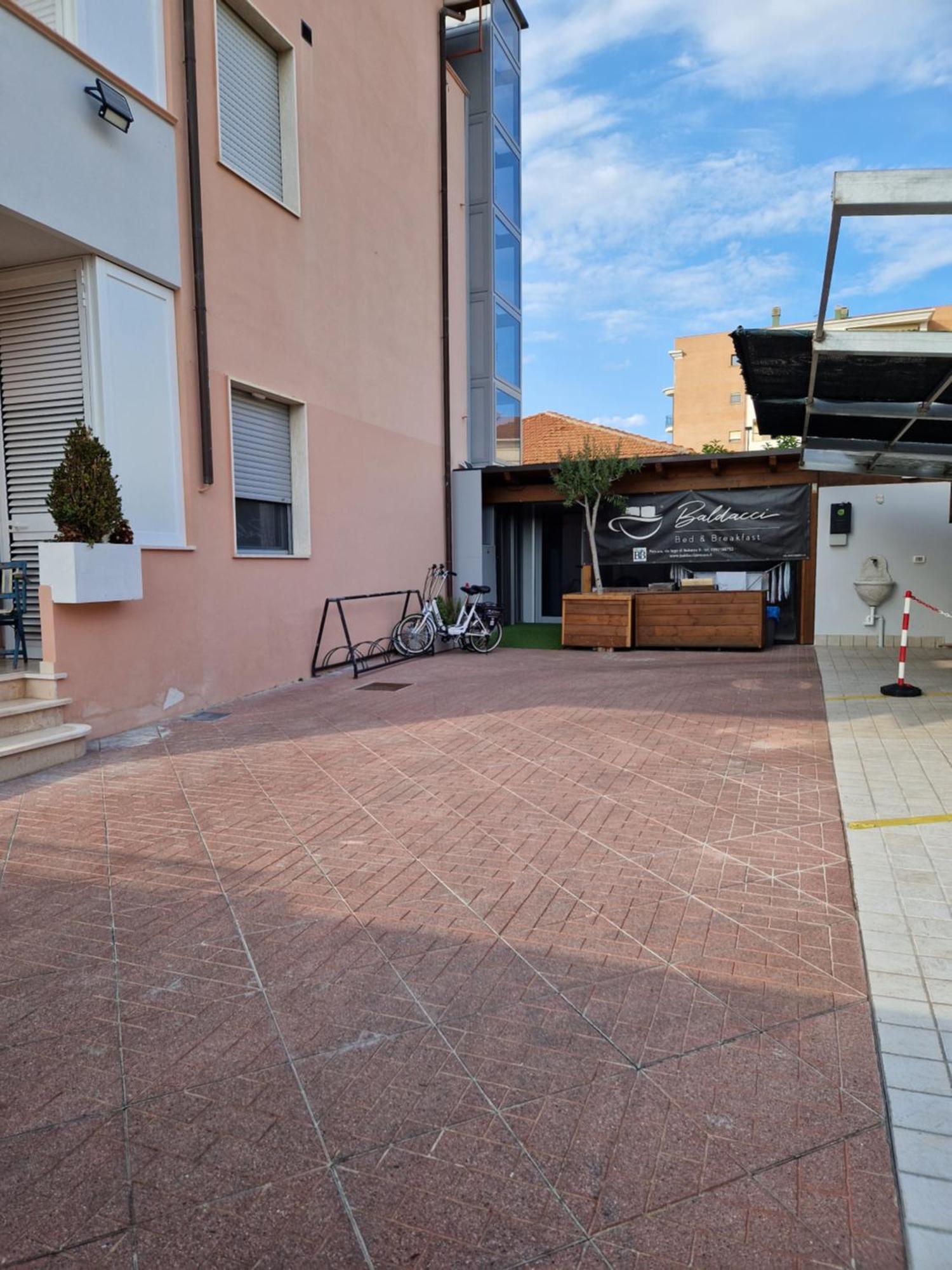 Baldacci Bed & Breakfast Pescara Bagian luar foto