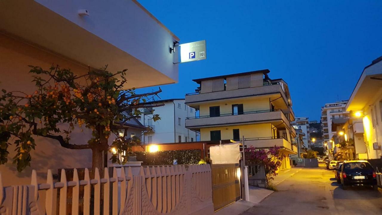 Baldacci Bed & Breakfast Pescara Bagian luar foto